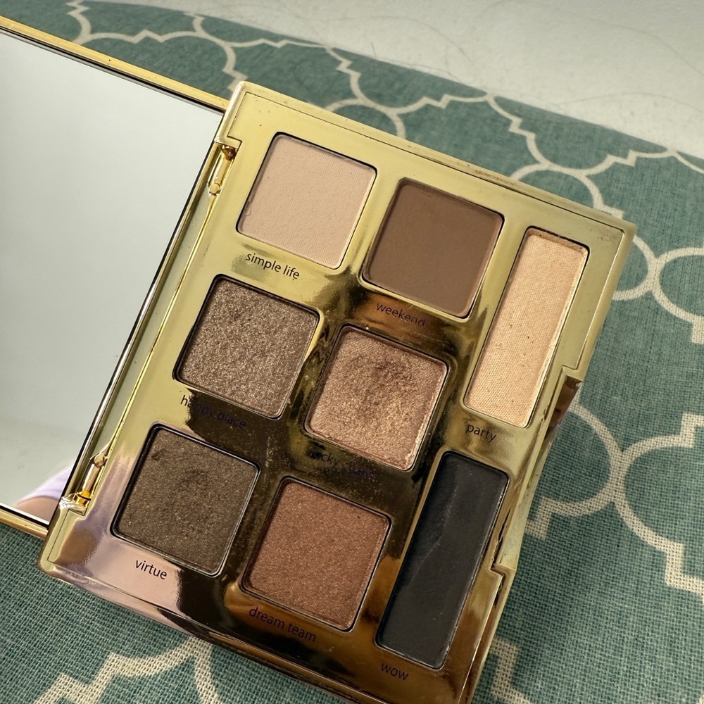 Tarte Limited-Edition Young, Wild & Free Amazonian Clay Palette - Picture 2 of 5